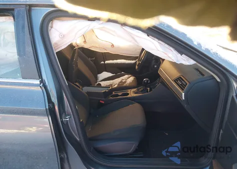 2019 Volkswagen Jetta 1.4T R-Line/1.4T S/1.4T Se from USA, damaged, VIN 3VWC57BU1KM179105